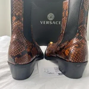 24k Tip Versace Boots Versace Croc-effect patent leather knee-high boots Versace main image 4